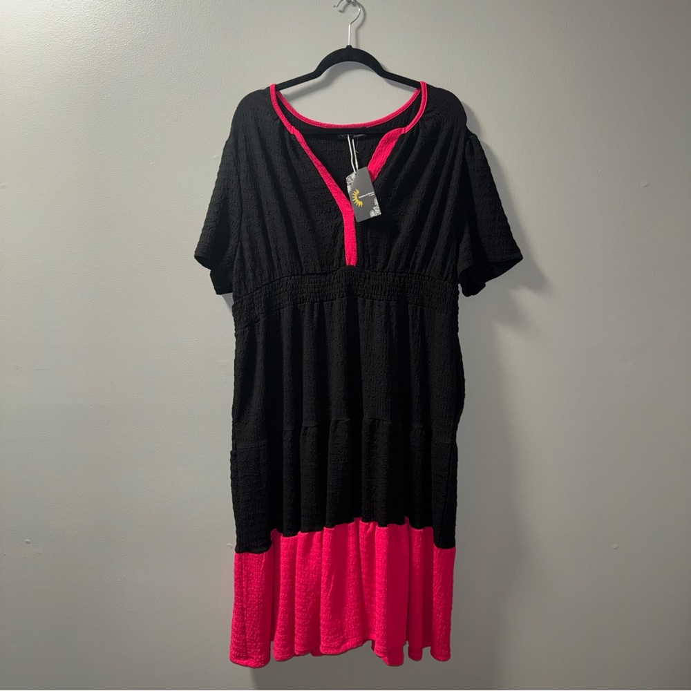 Sunshine & Rodeos 3x Black and Hot Pink Women's Tiered Boutique Dress